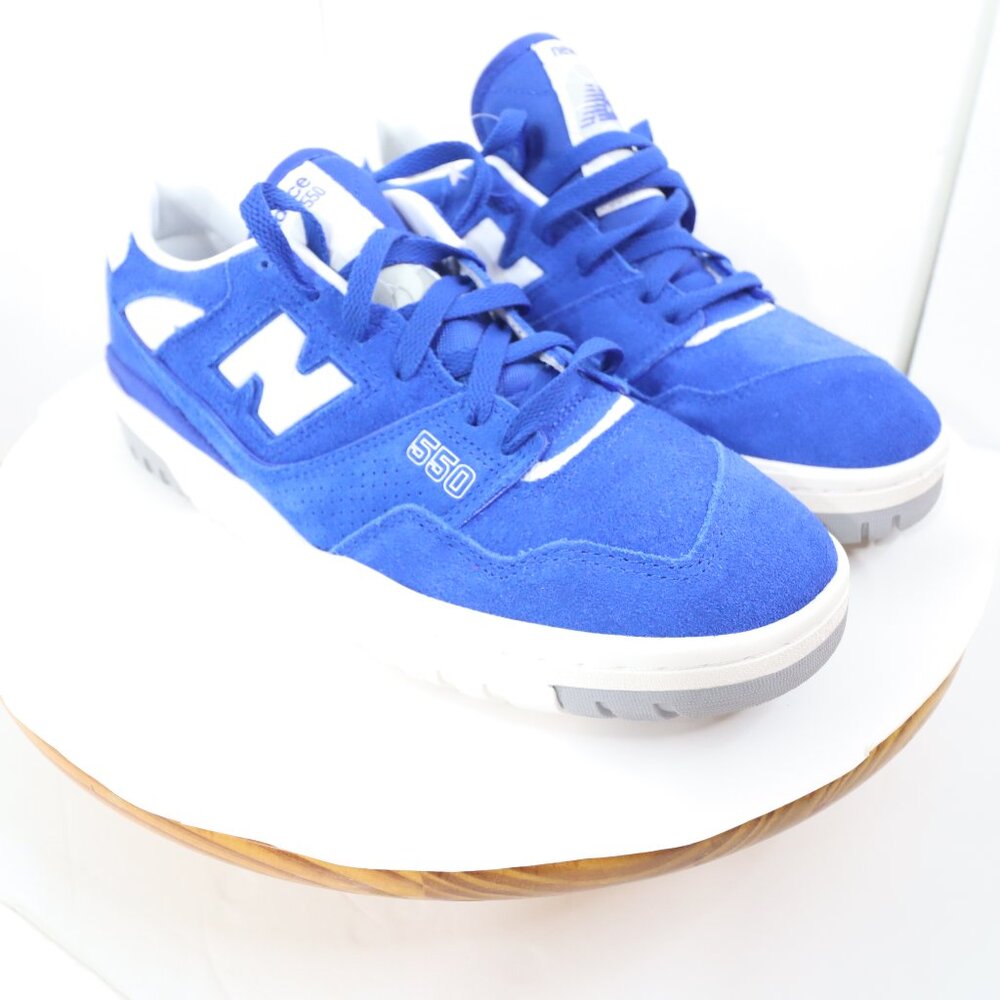 NEW BALANCE 550 SIZE 11D BLUE WHITE GRAY CLASSIC BASKETBALL SHOE BB550VNA